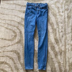 Cute skinny jeans with attached belt